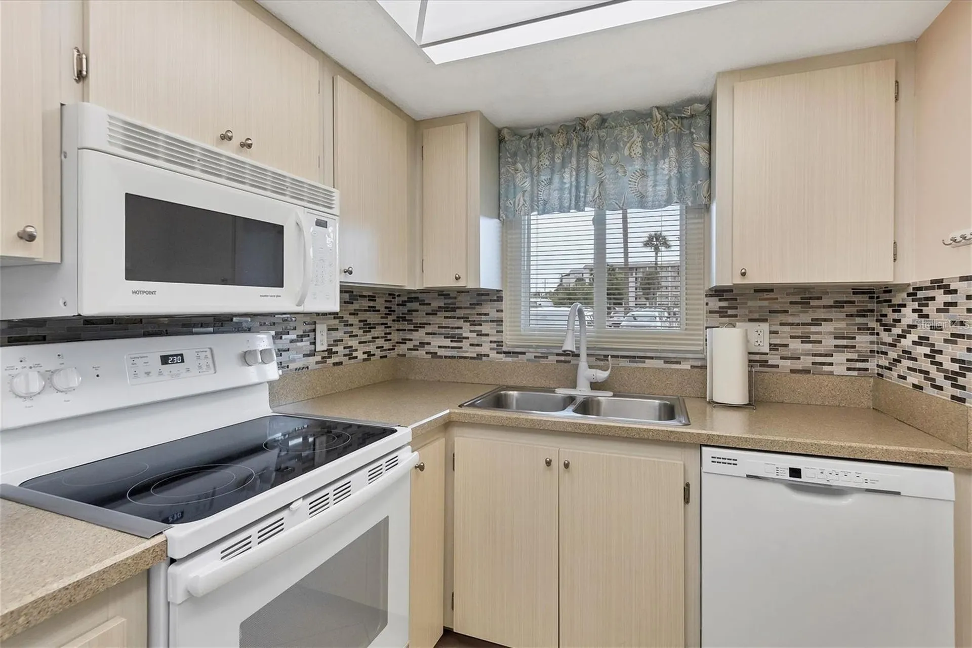 3532 Lake Bayshore Drive Bradenton FL 34205