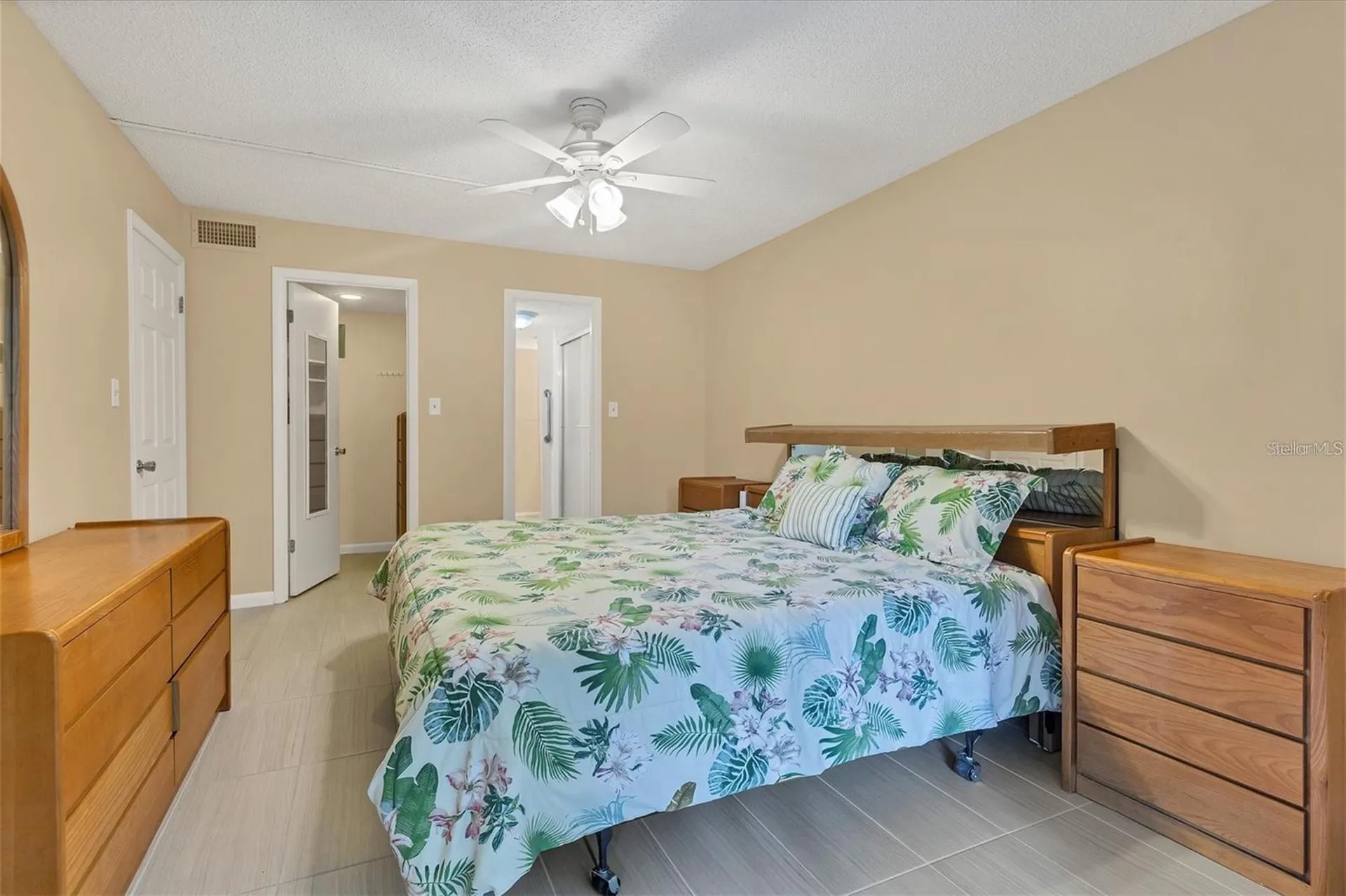 3532 Lake Bayshore Drive Bradenton FL 34205