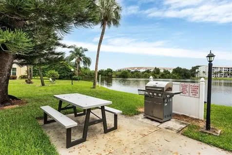 3532 Lake Bayshore Drive Bradenton FL 34205