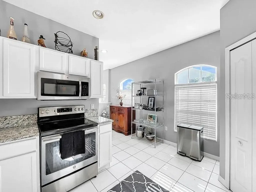 14 Seagrape Circle Clearwater FL 33759