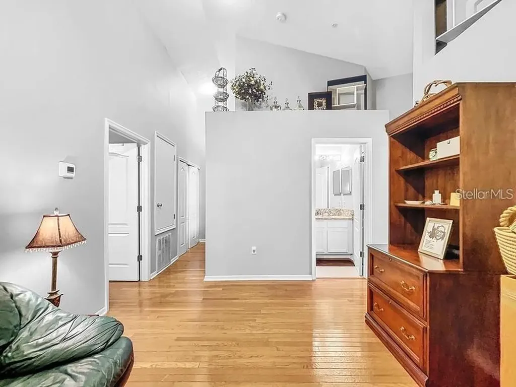 14 Seagrape Circle Clearwater FL 33759