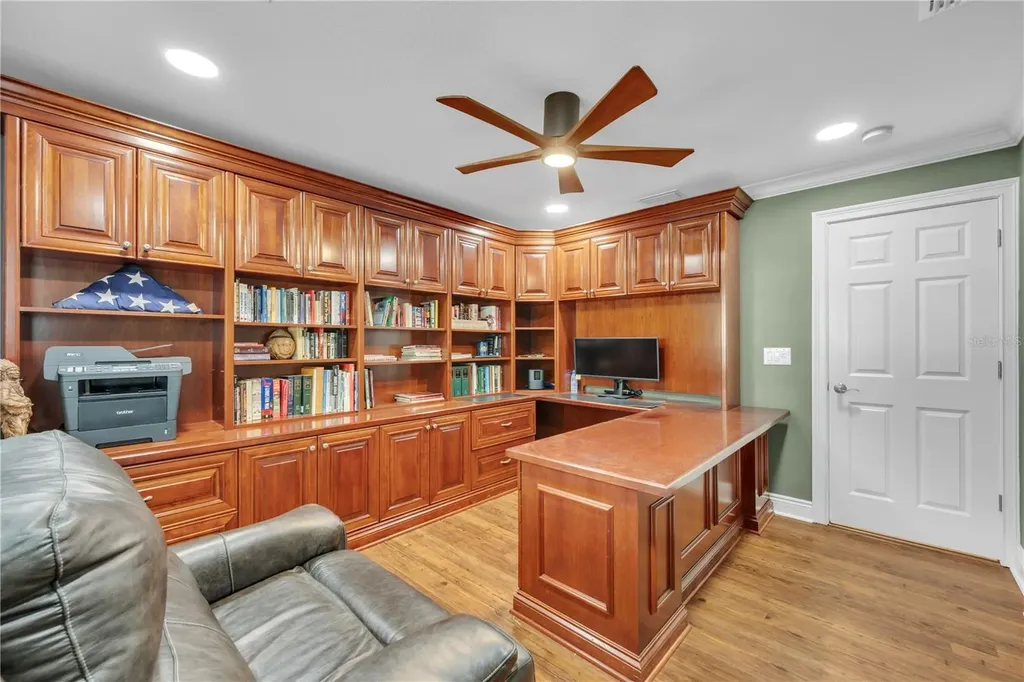 6606 Glencoe Drive Tampa FL 33617