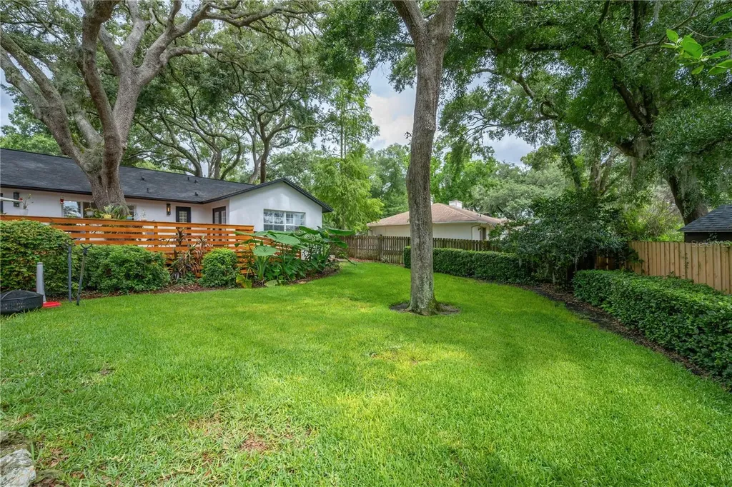 6606 Glencoe Drive Tampa FL 33617