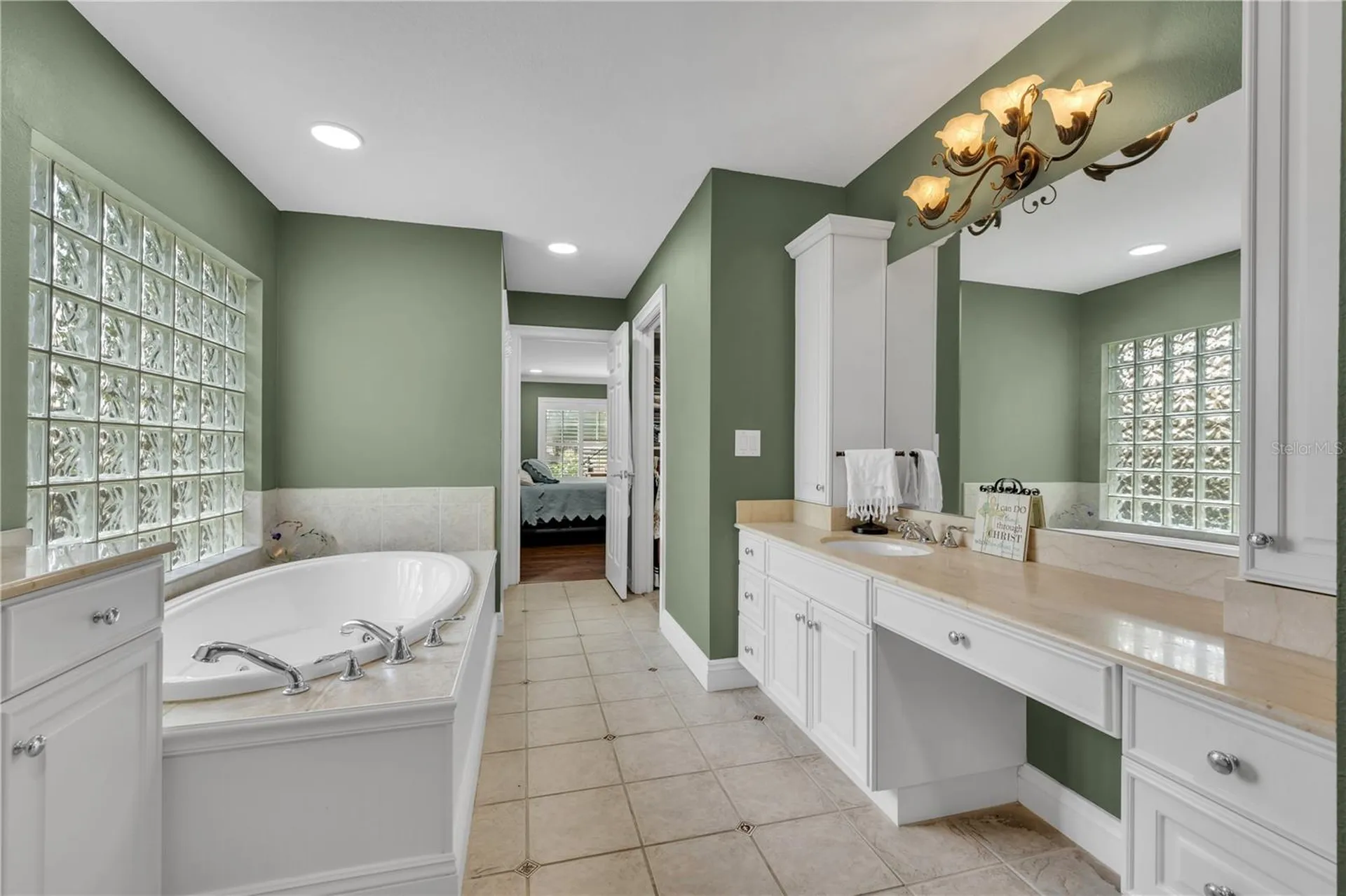 6606 Glencoe Drive Tampa FL 33617