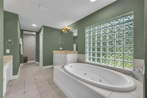 6606 Glencoe Drive Tampa FL 33617
