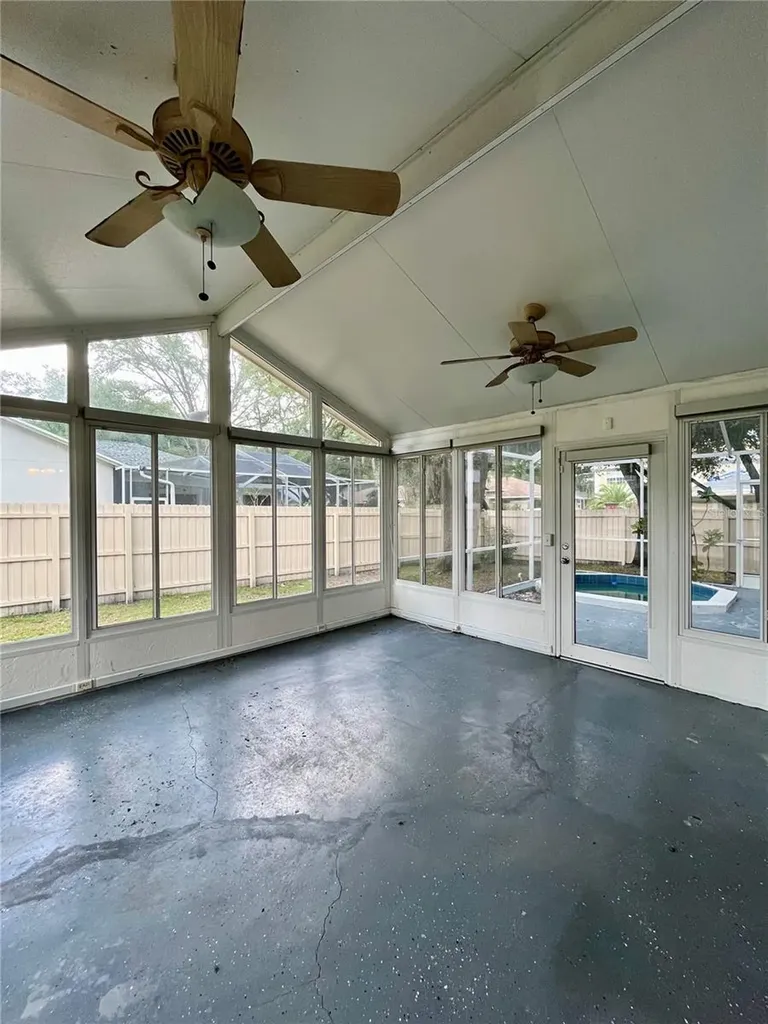 9318 Heritage Oak Court Tampa FL 33647