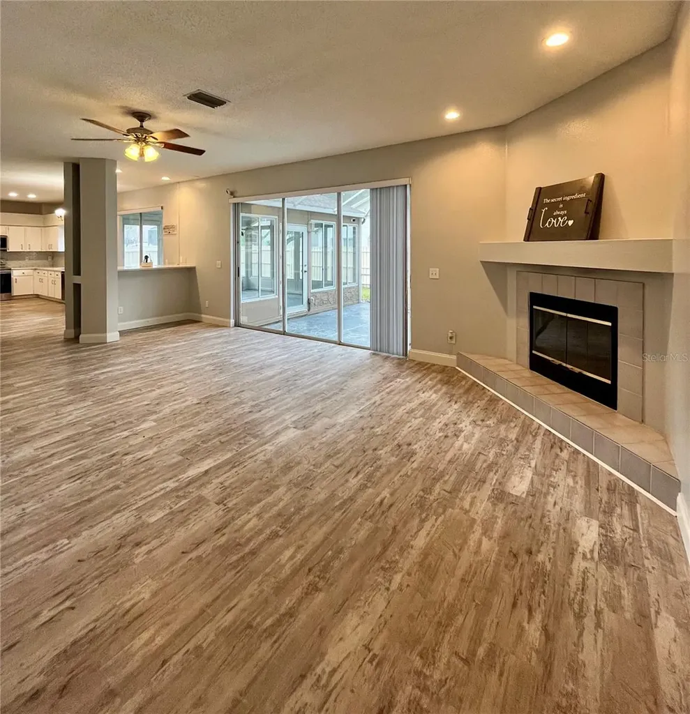 9318 Heritage Oak Court Tampa FL 33647