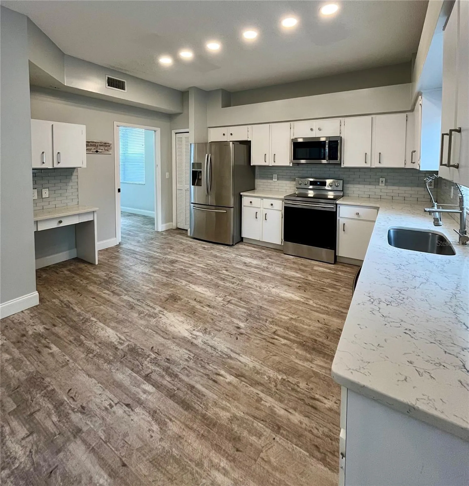 9318 Heritage Oak Court Tampa FL 33647