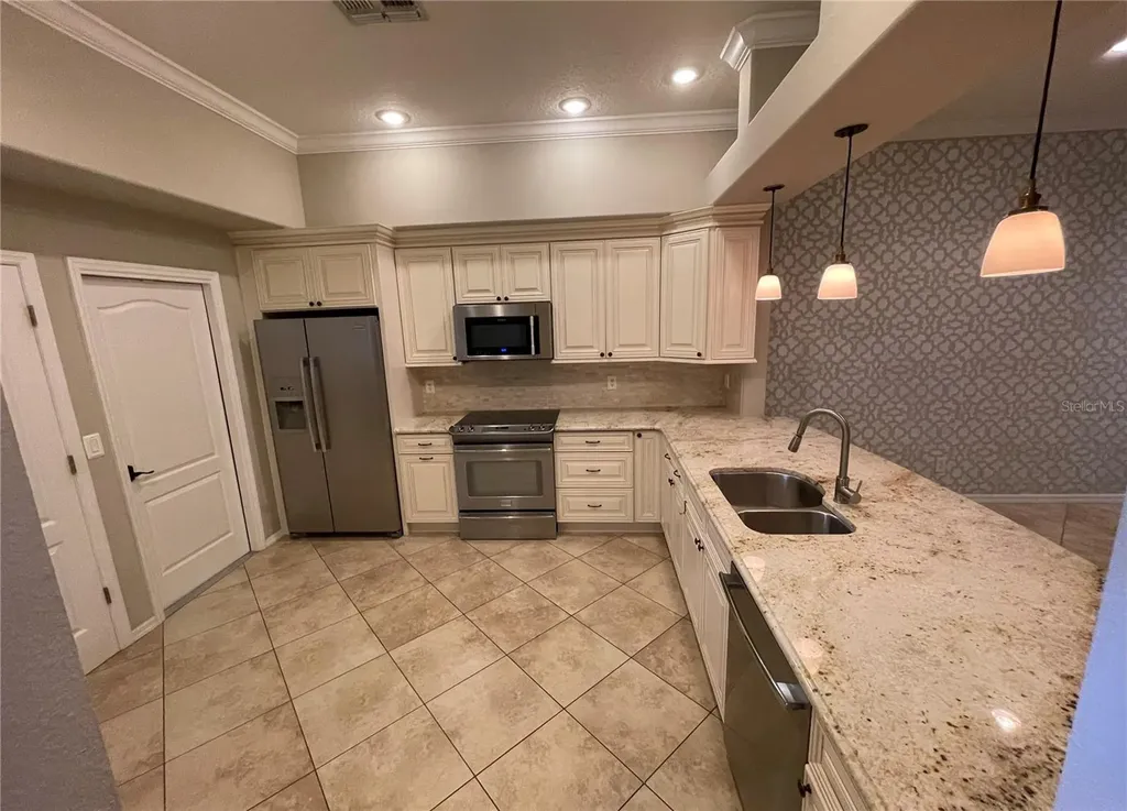 11219 Cedar Hollow Lane Tampa FL 33618
