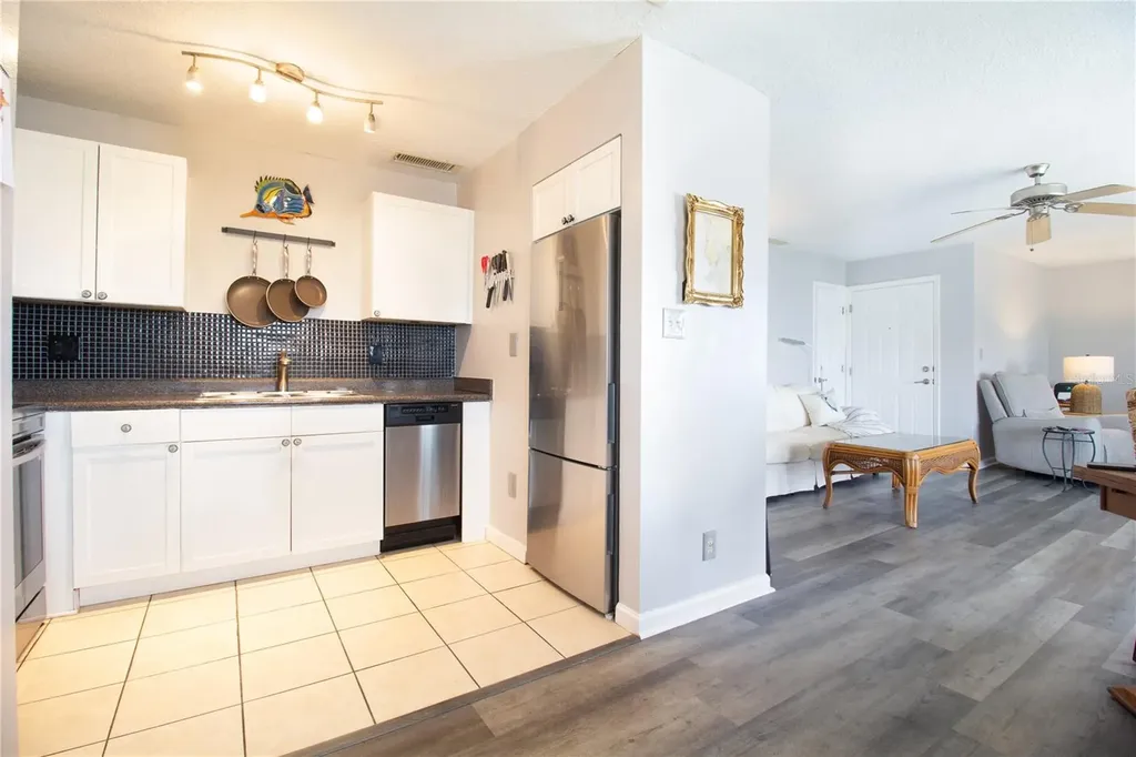 5282 Beach Drive SE St Petersburg FL 33705