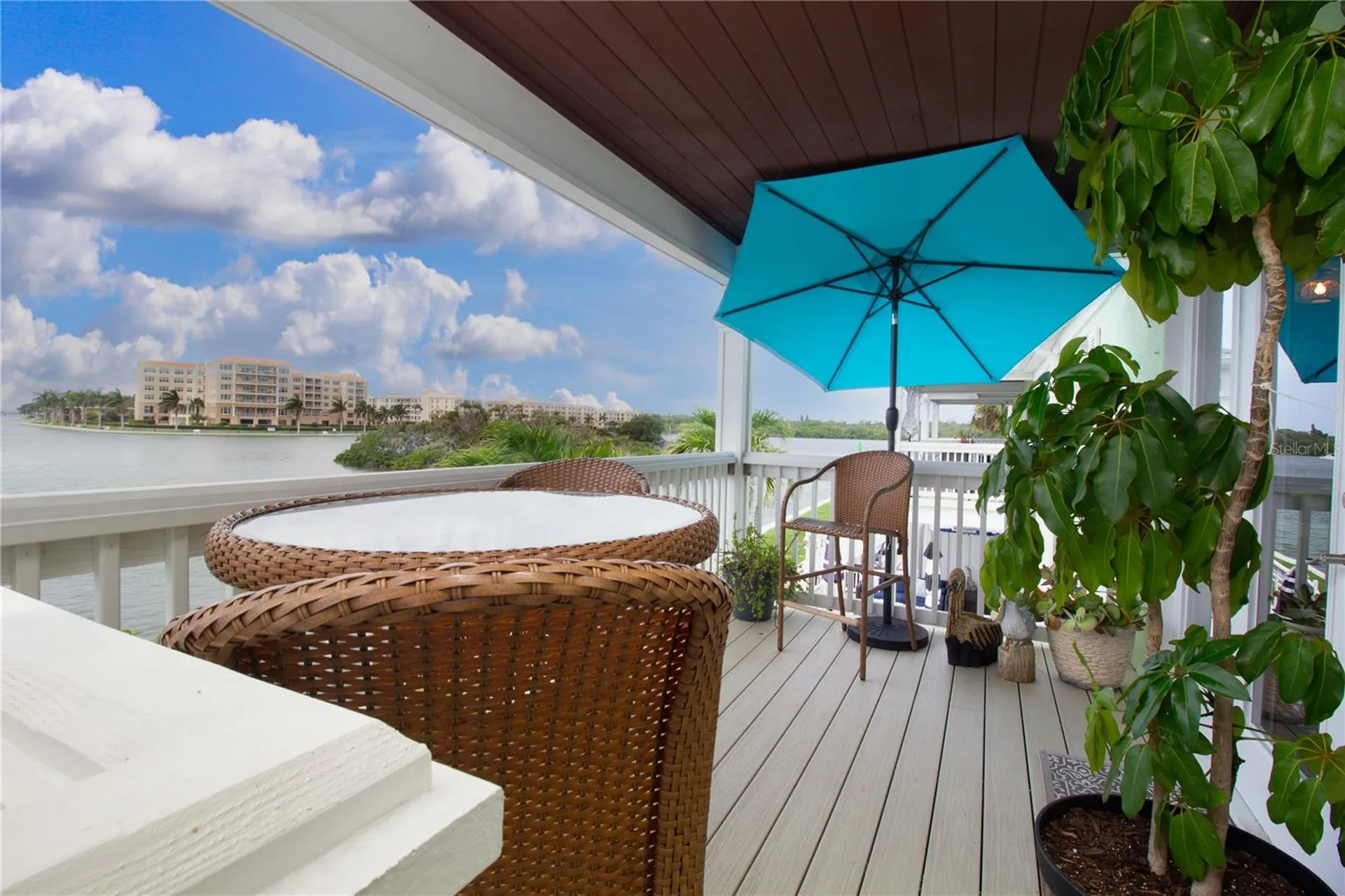 5282 Beach Drive SE St Petersburg FL 33705