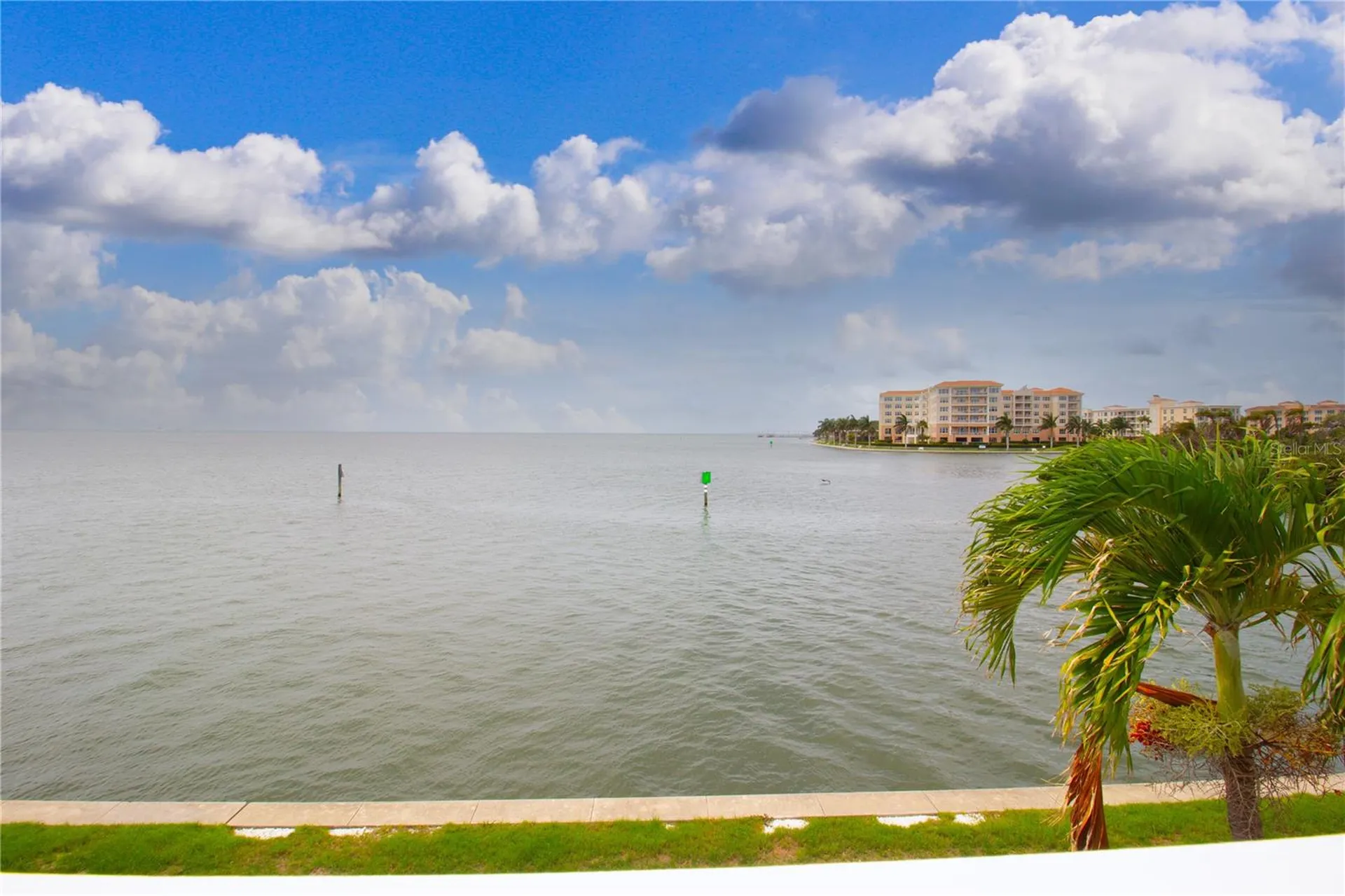 5282 Beach Drive SE St Petersburg FL 33705