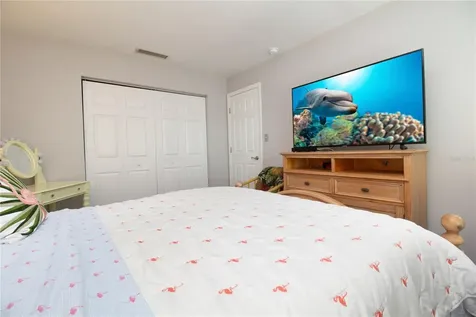 5282 Beach Drive SE St Petersburg FL 33705