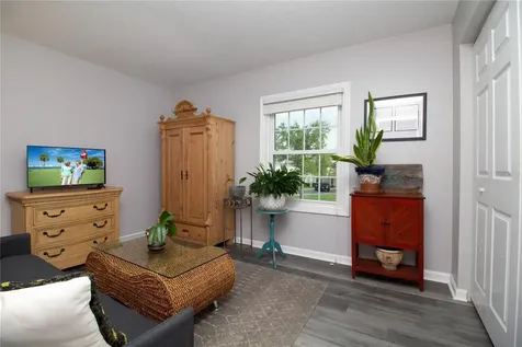 5282 Beach Drive SE St Petersburg FL 33705