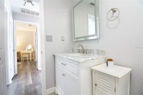 5282 Beach Drive SE St Petersburg FL 33705