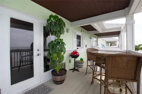 5282 Beach Drive SE St Petersburg FL 33705