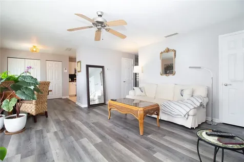 5282 Beach Drive SE St Petersburg FL 33705