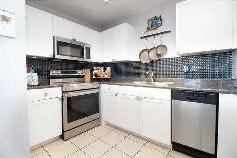 5282 Beach Drive SE St Petersburg FL 33705