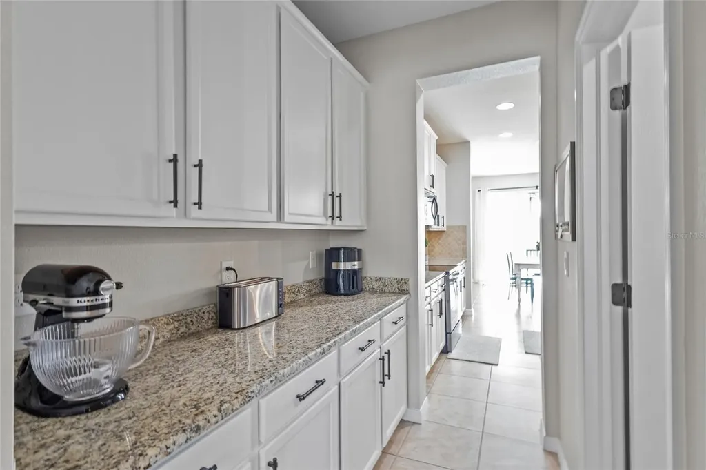 6116 35th Court E Bradenton FL 34203