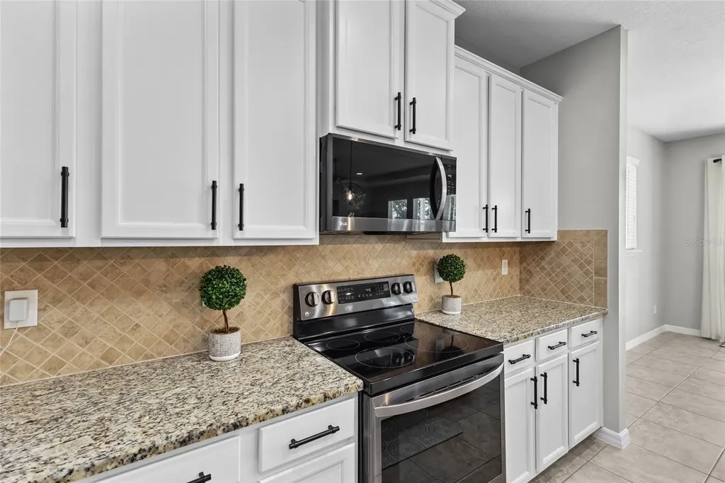 6116 35th Court E Bradenton FL 34203
