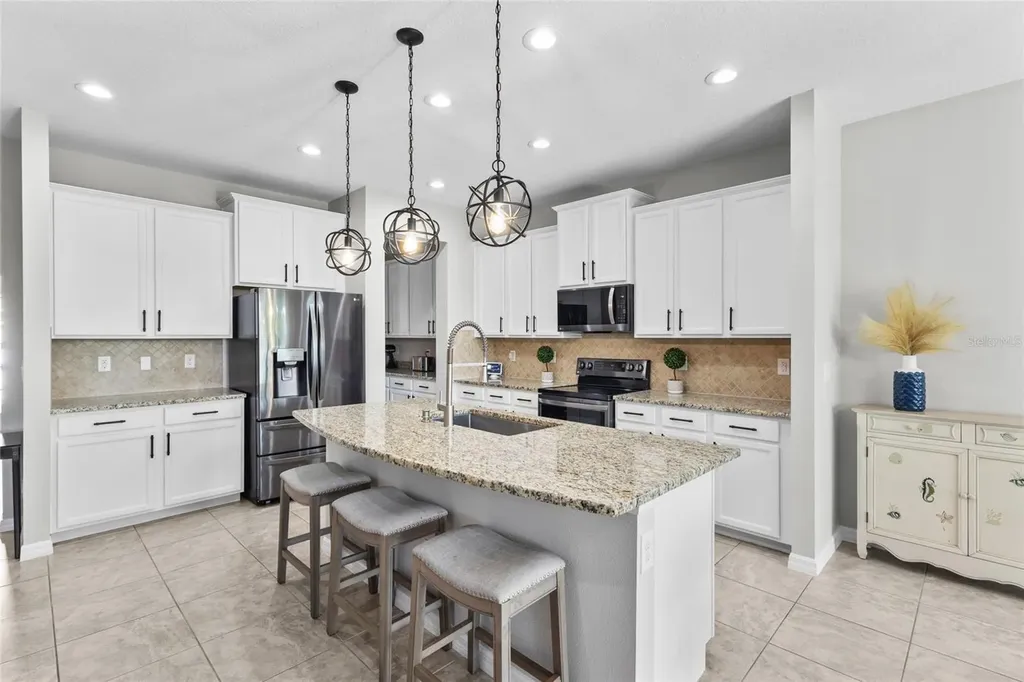 6116 35th Court E Bradenton FL 34203