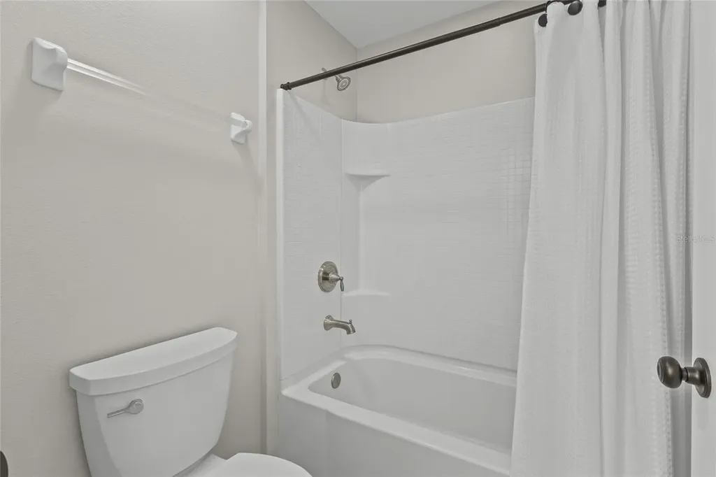 6116 35th Court E Bradenton FL 34203