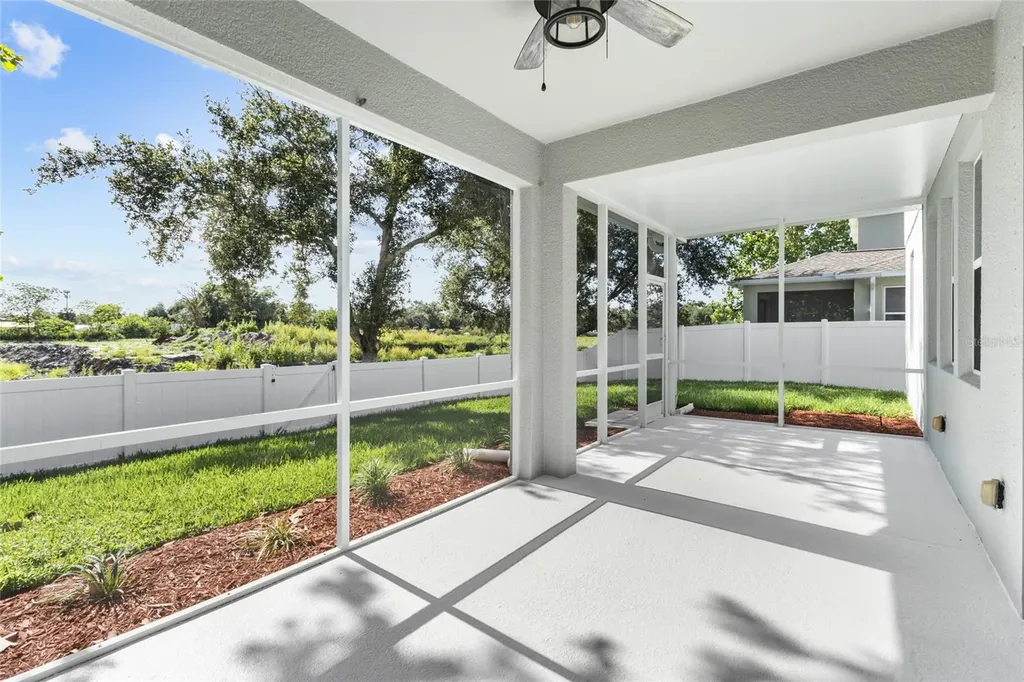 6116 35th Court E Bradenton FL 34203