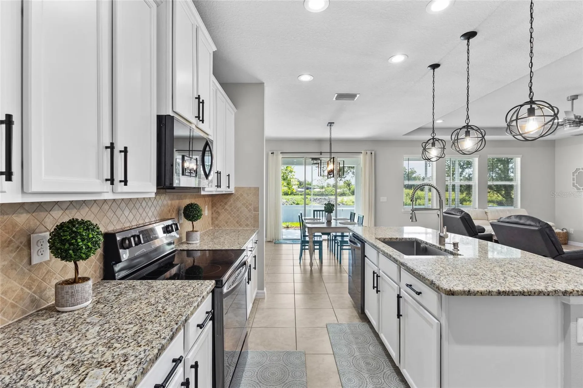 6116 35th Court E Bradenton FL 34203