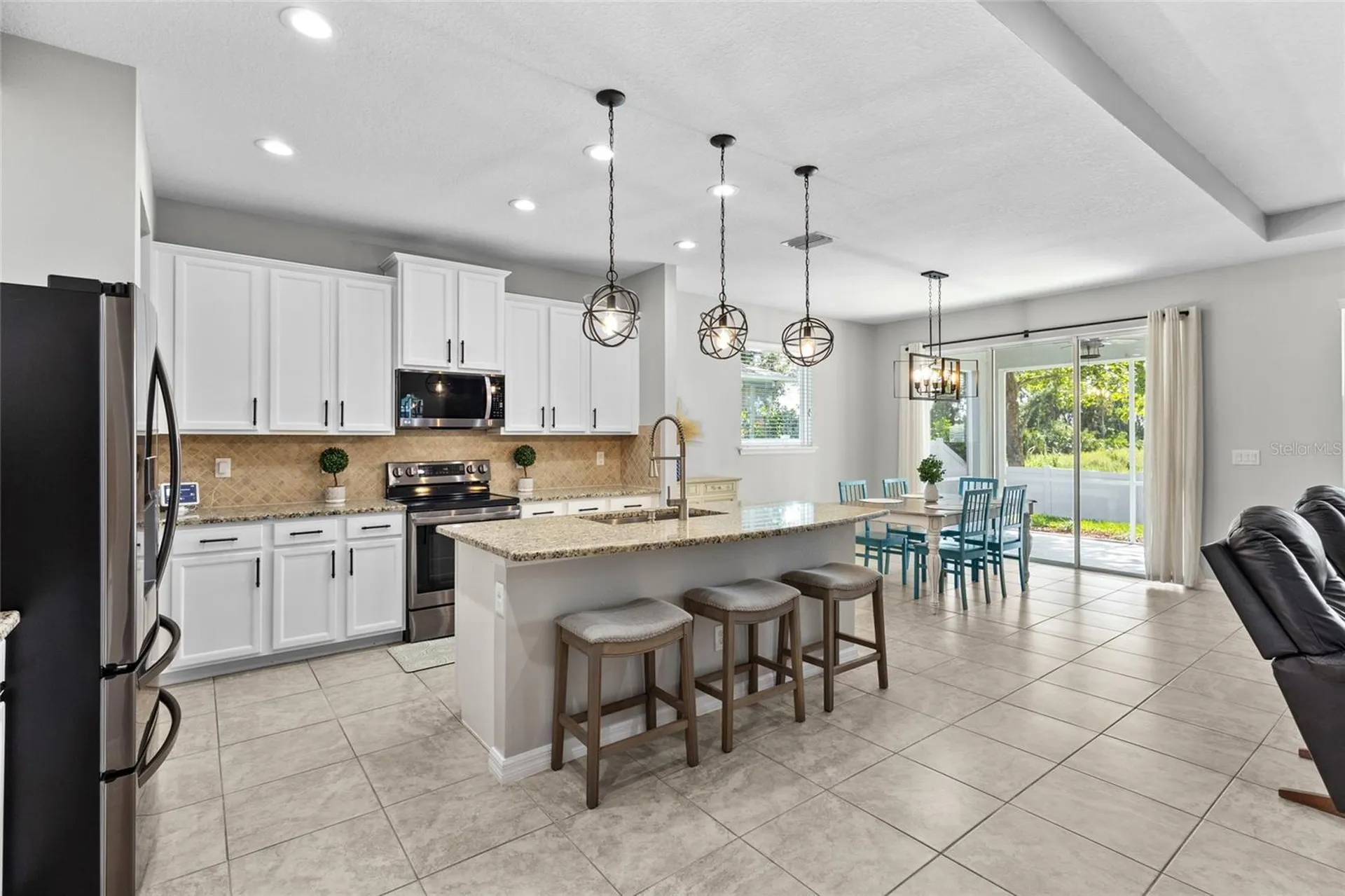 6116 35th Court E Bradenton FL 34203