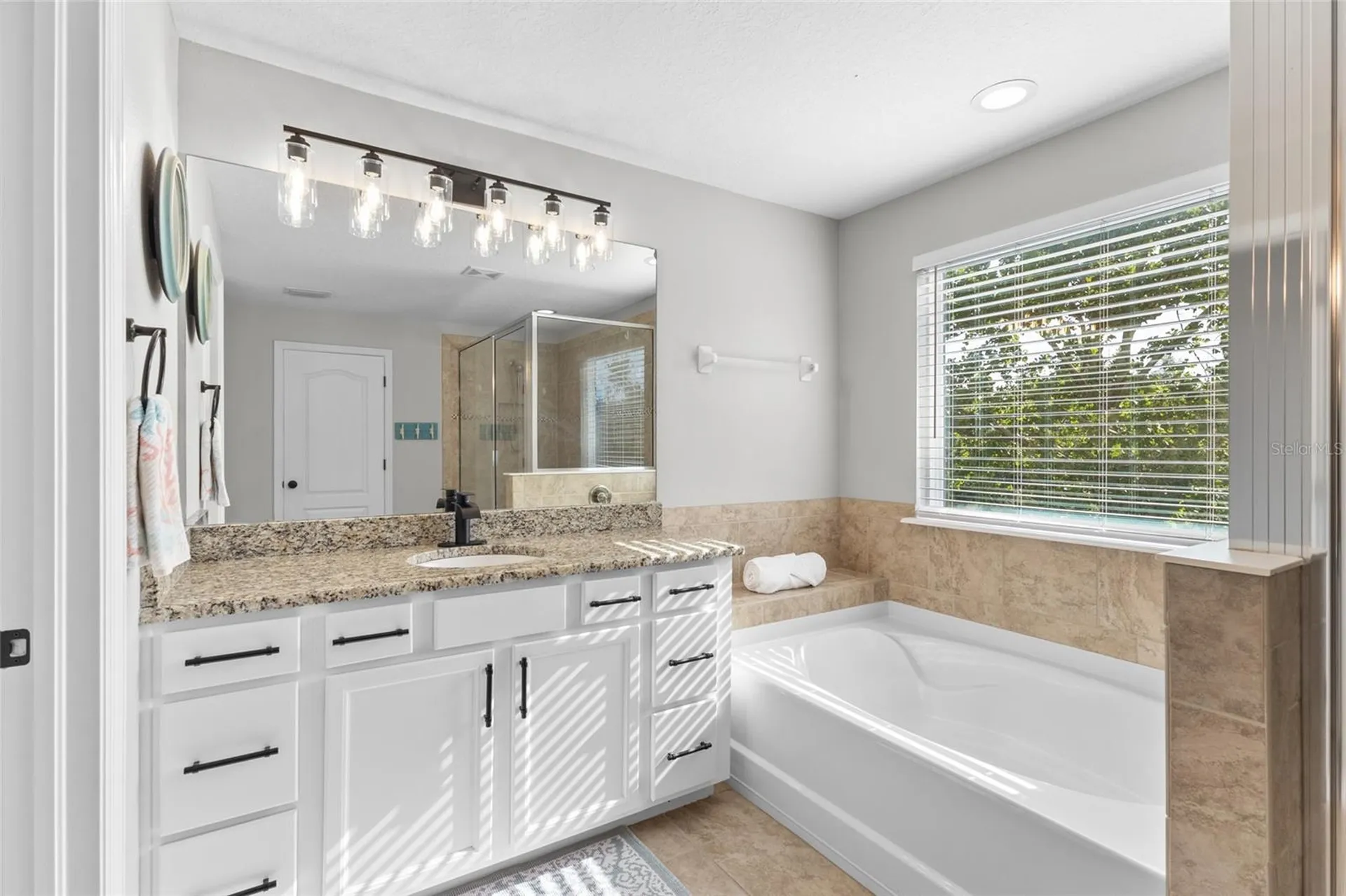 6116 35th Court E Bradenton FL 34203