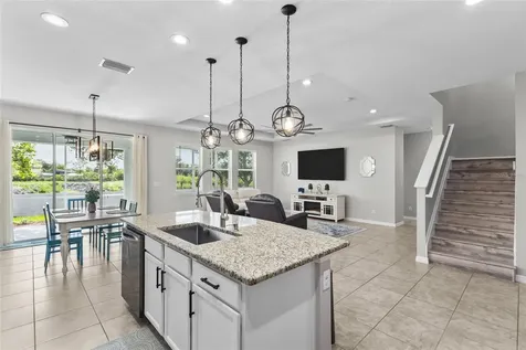 6116 35th Court E Bradenton FL 34203