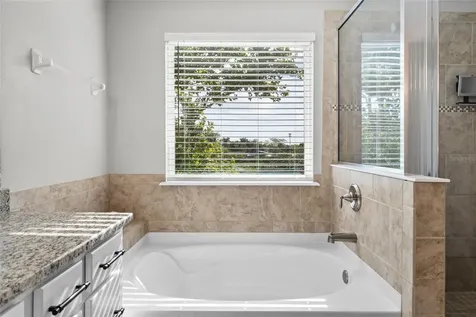 6116 35th Court E Bradenton FL 34203