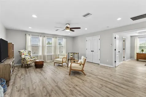 6116 35th Court E Bradenton FL 34203