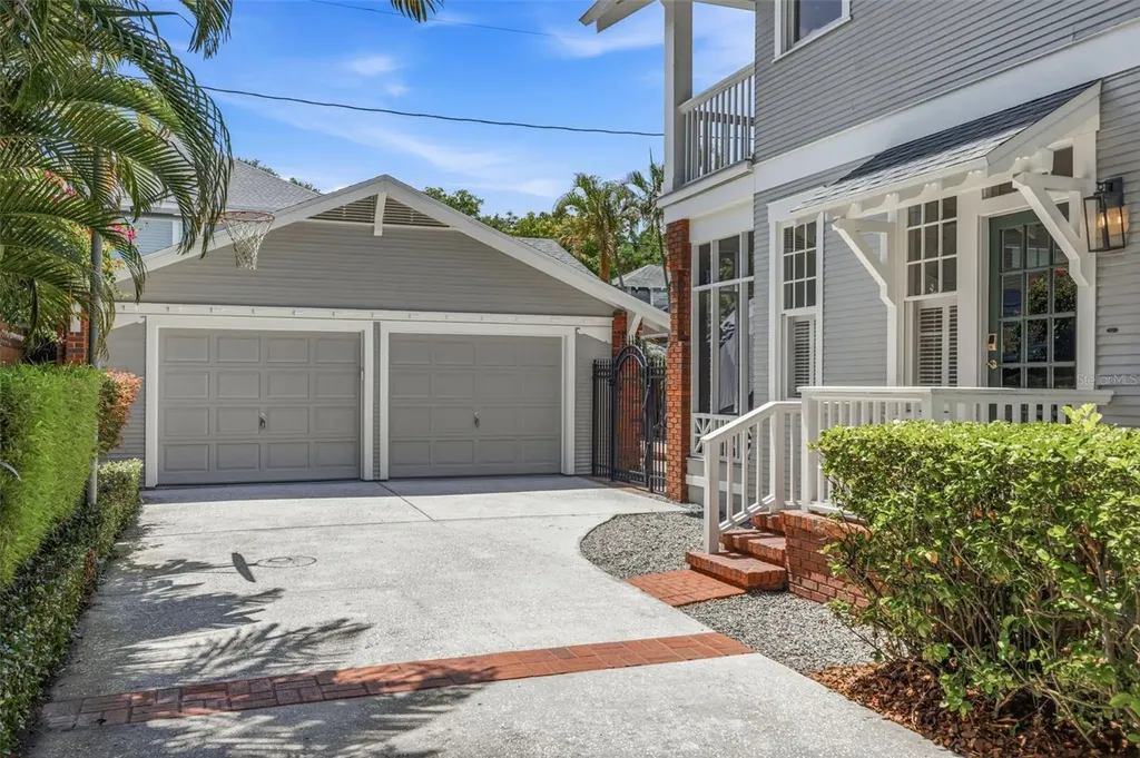 817 S Willow Avenue Tampa FL 33606