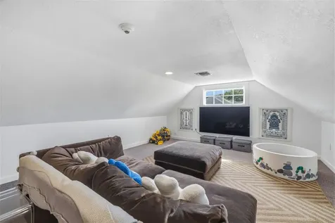 817 S Willow Avenue Tampa FL 33606