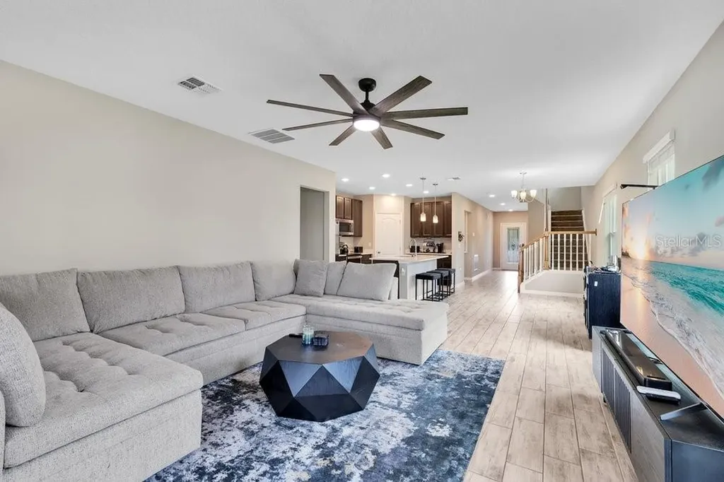 2248 Canyon Breeze Avenue Kissimmee FL 34746