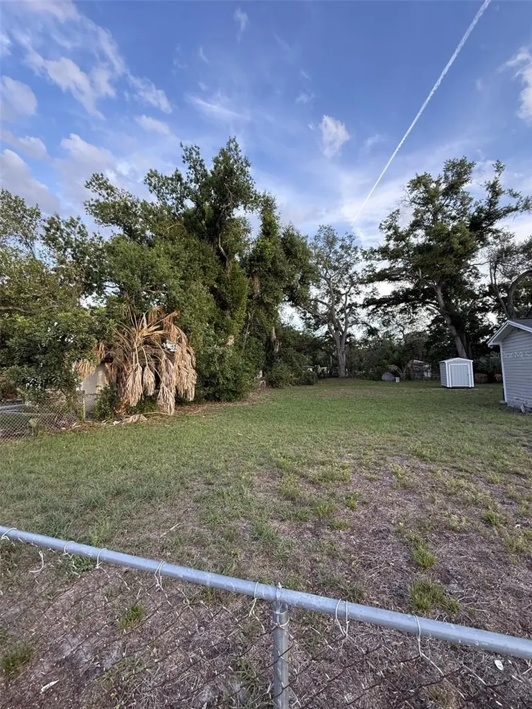 1605 E 33rd Avenue Tampa FL 33610