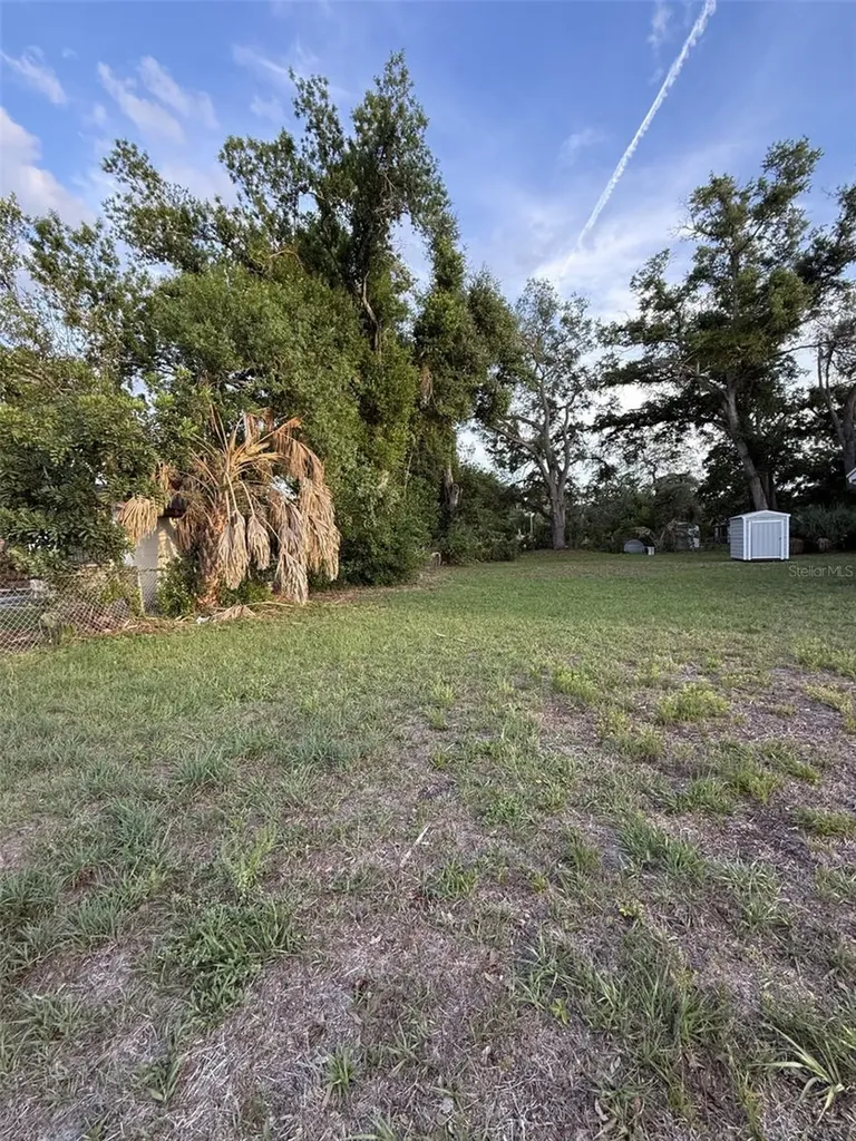 1605 E 33rd Avenue Tampa FL 33610