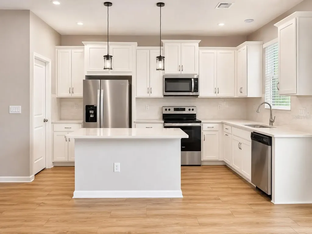 1043 Spring Palm Loop Orlando FL 32828