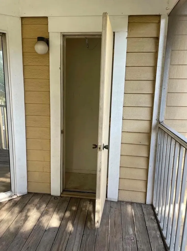10024 Strafford Oak Court Tampa FL 33624