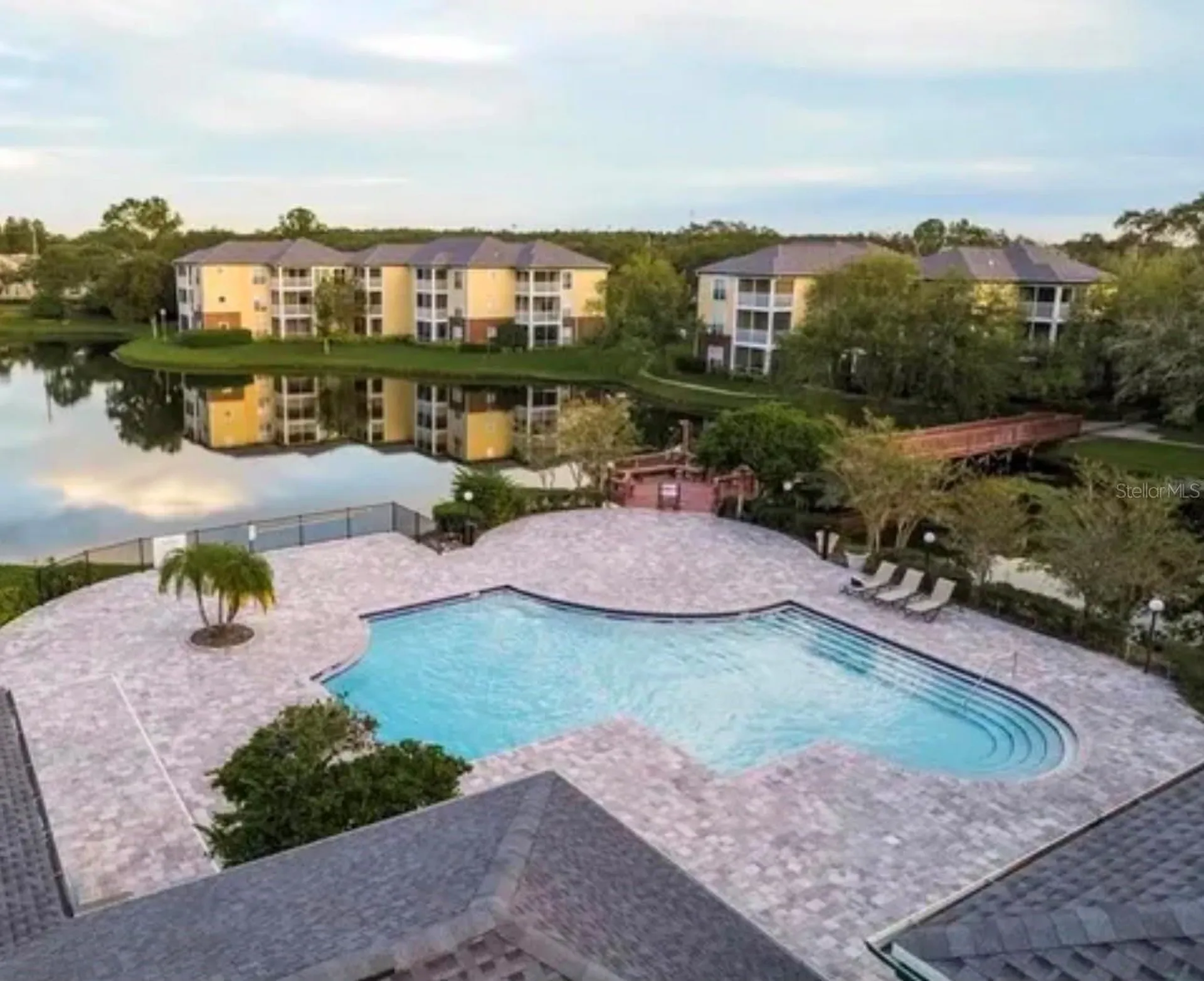 10024 Strafford Oak Court Tampa FL 33624