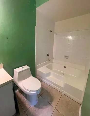 10024 Strafford Oak Court Tampa FL 33624