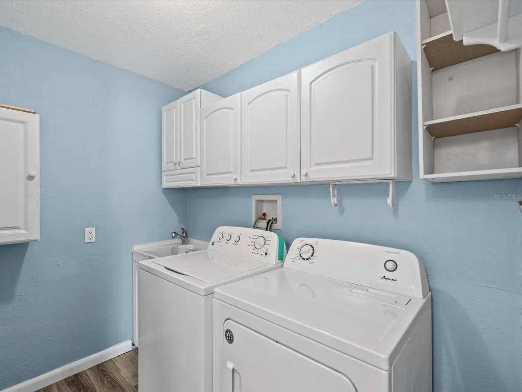 6150 Island Drive Weeki Wachee FL 34607