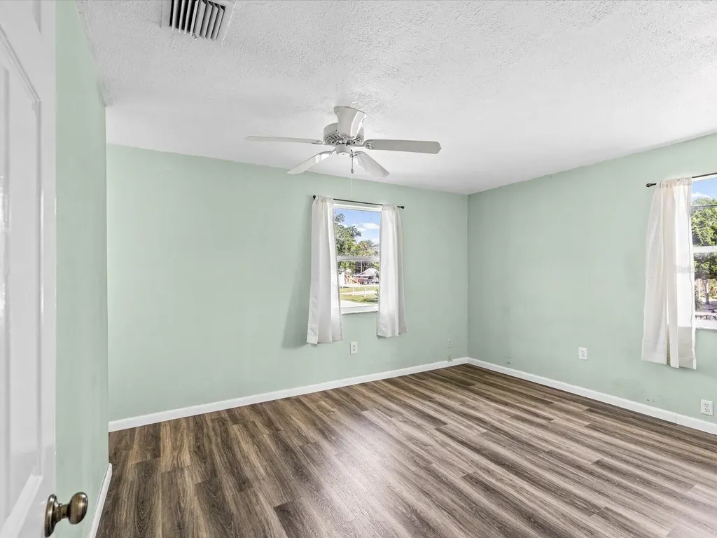 6150 Island Drive Weeki Wachee FL 34607