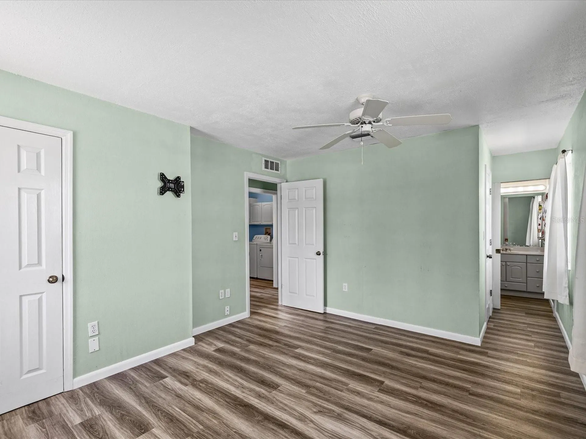 6150 Island Drive Weeki Wachee FL 34607