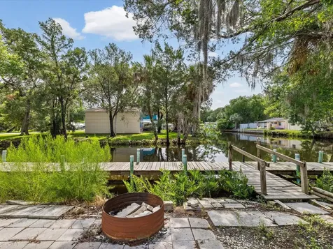 6150 Island Drive Weeki Wachee FL 34607