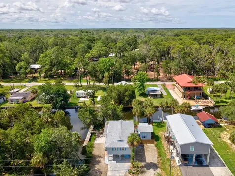 6150 Island Drive Weeki Wachee FL 34607