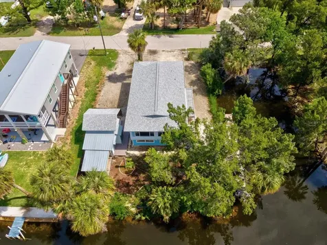 6150 Island Drive Weeki Wachee FL 34607