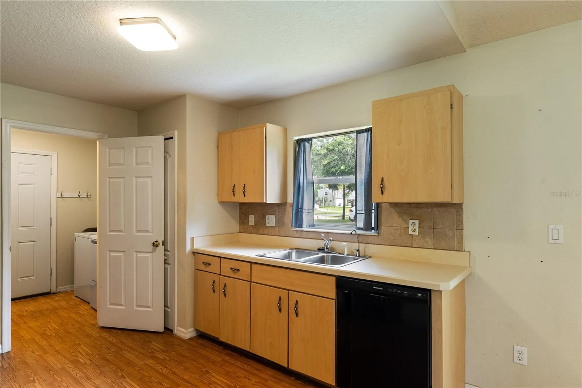 1509 West Parkway Deland FL 32724