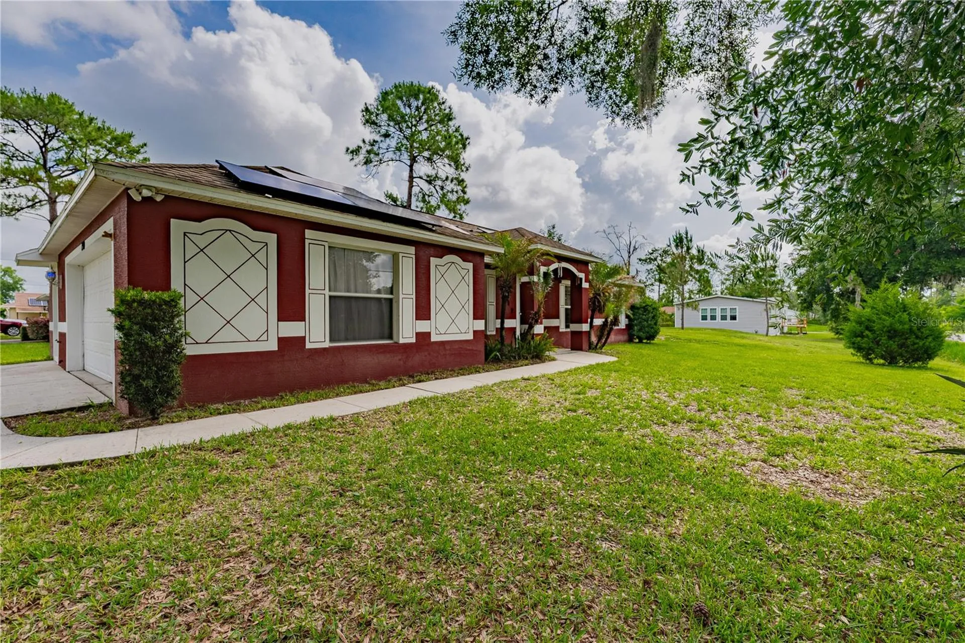 1509 West Parkway Deland FL 32724